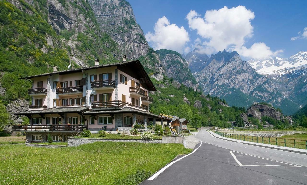 Hotel Ristorante Sasso Remenno Val Masino Экстерьер фото