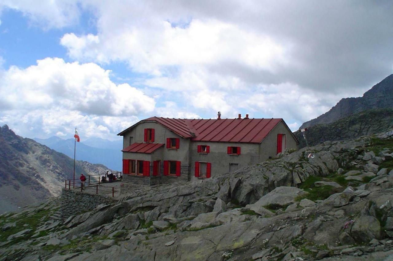Hotel Ristorante Sasso Remenno Val Masino Экстерьер фото