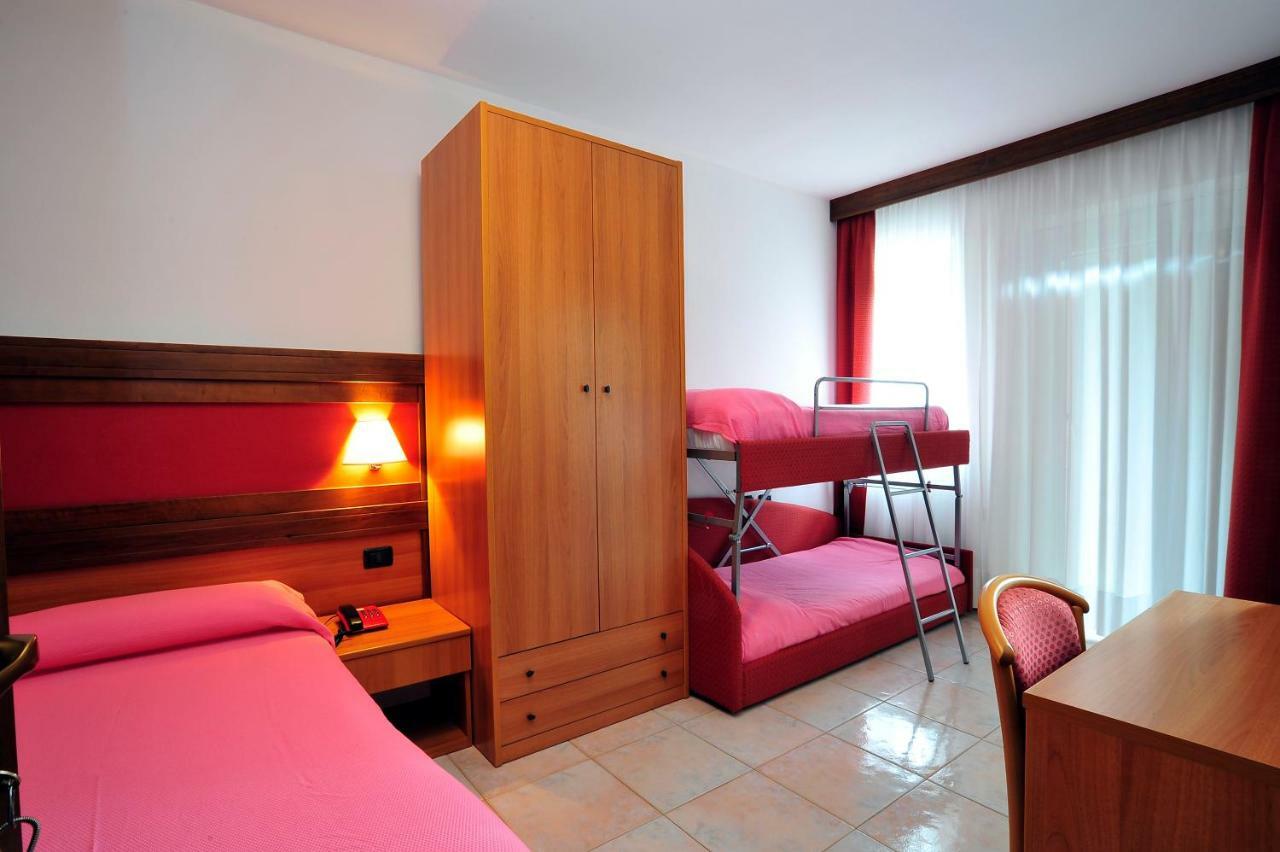 Hotel Ristorante Sasso Remenno Val Masino Экстерьер фото