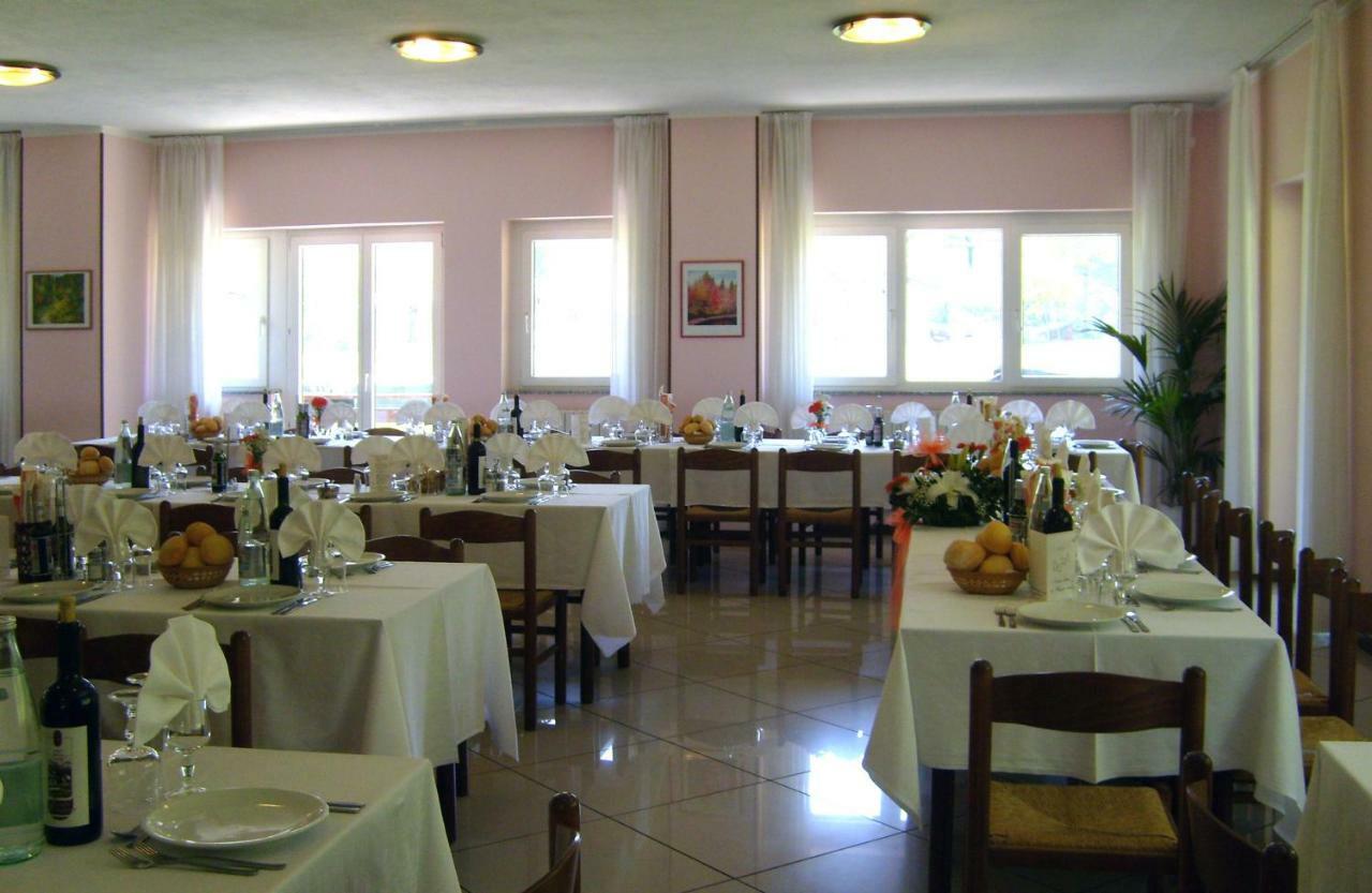 Hotel Ristorante Sasso Remenno Val Masino Экстерьер фото